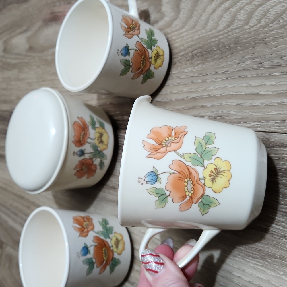 1970's Royal Garden Vintage Corning Cornerstone Mugs & Creamer Set VTG Floral